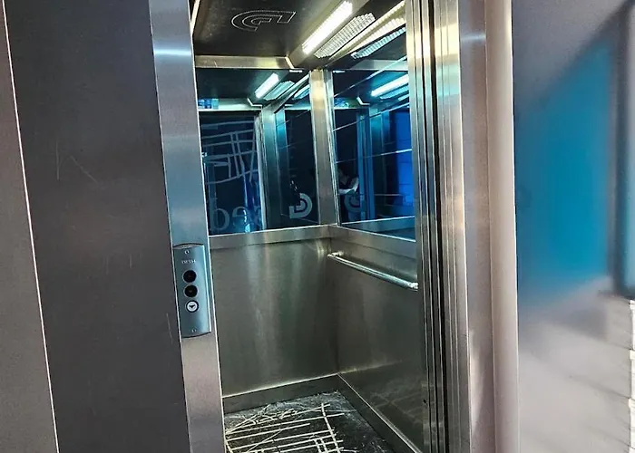 Playa Poniente Con Parking Incluido Apartment *